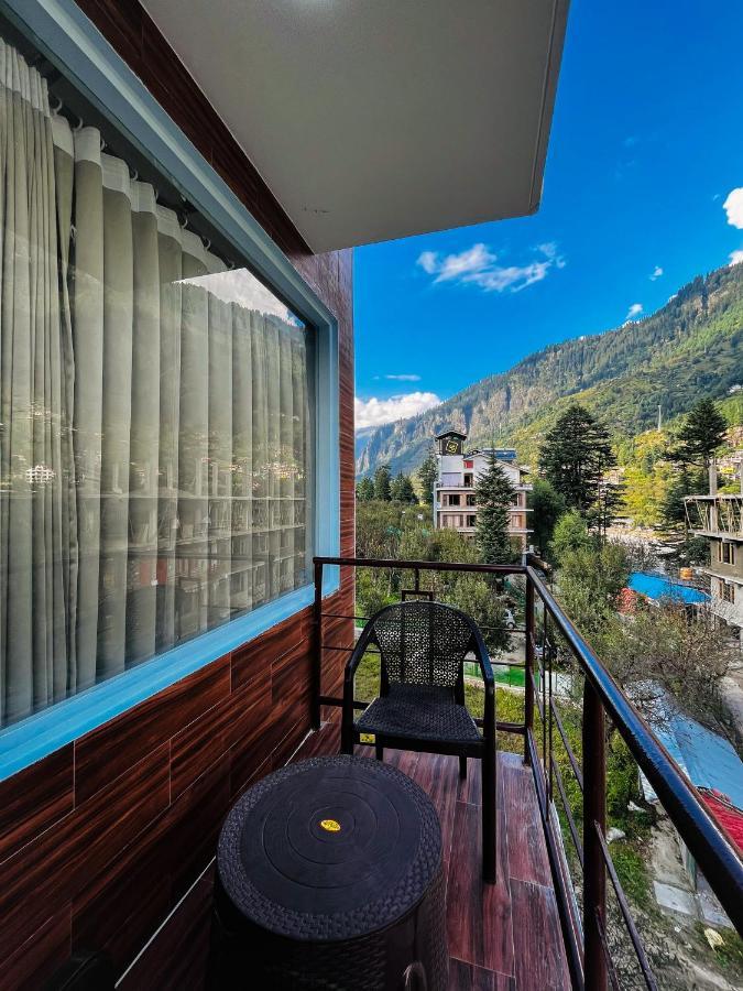 Apple Flower With Balcony And Mountain View Manāli Exterior foto