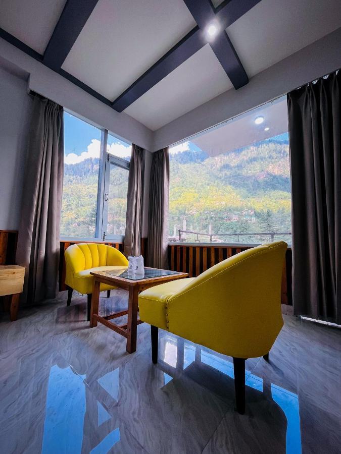 Apple Flower With Balcony And Mountain View Manāli Exterior foto